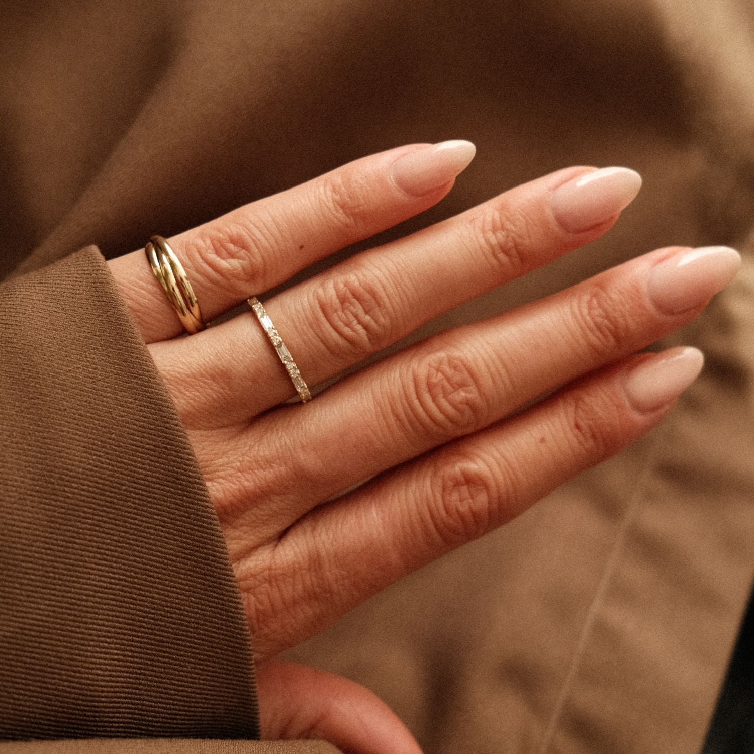 Ring met afwisselende diamanten