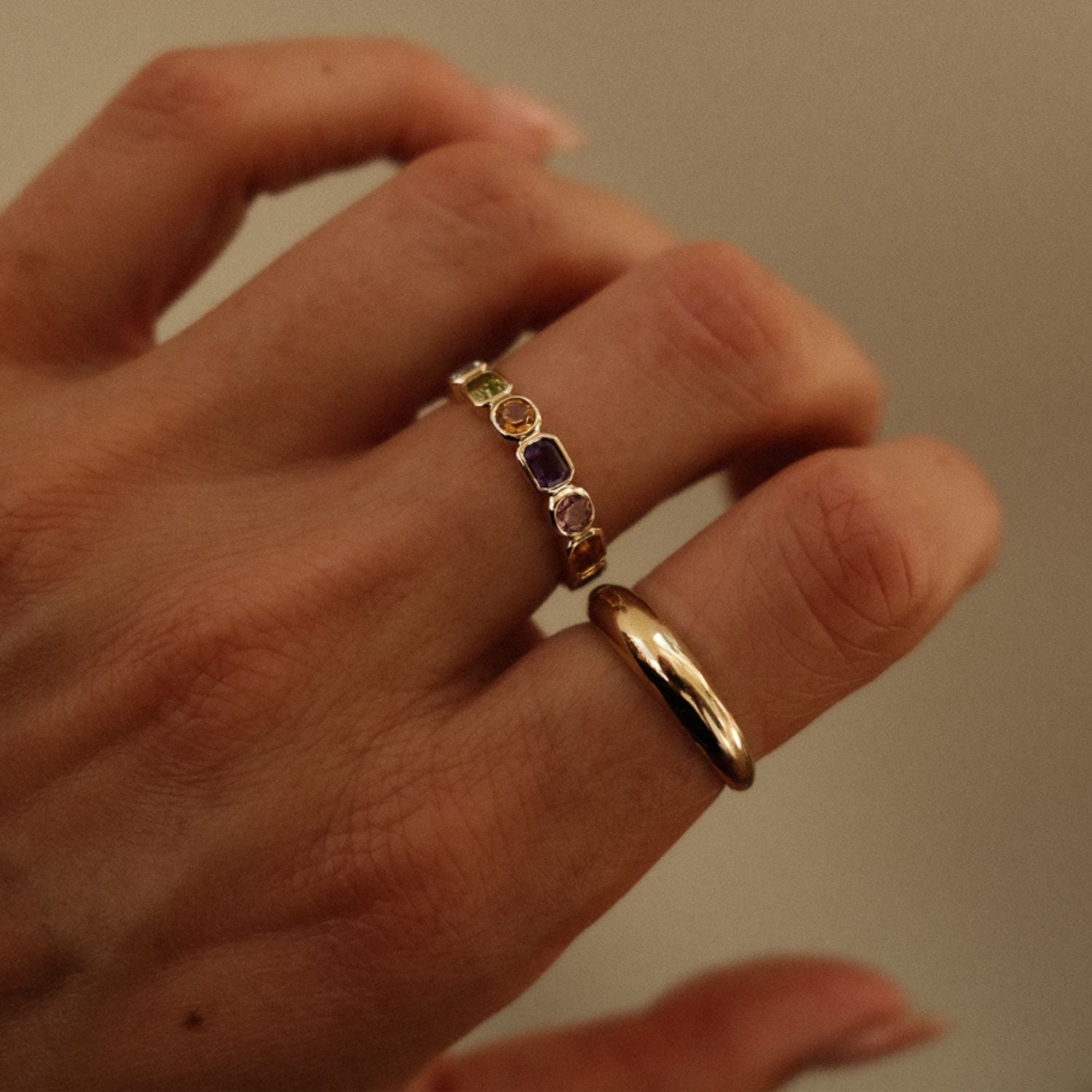 Ring met gekleurde stenen en slim balloon ring