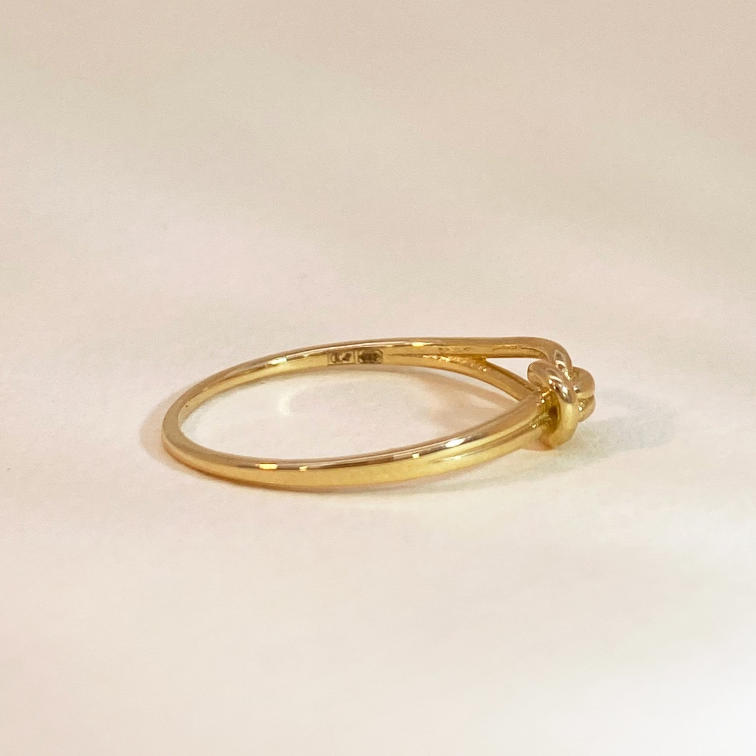 Ring met knoop