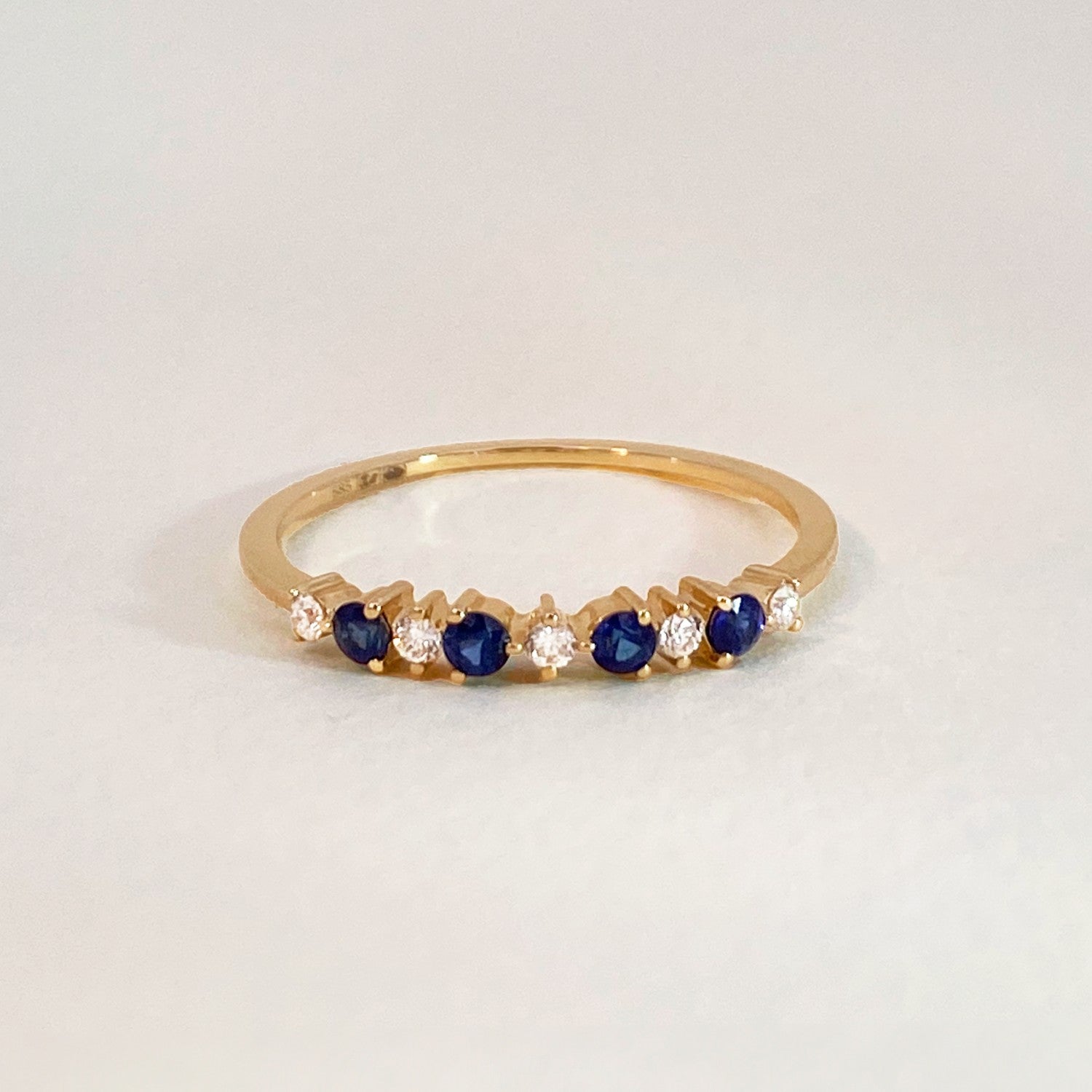 Saffier diamant rij ring