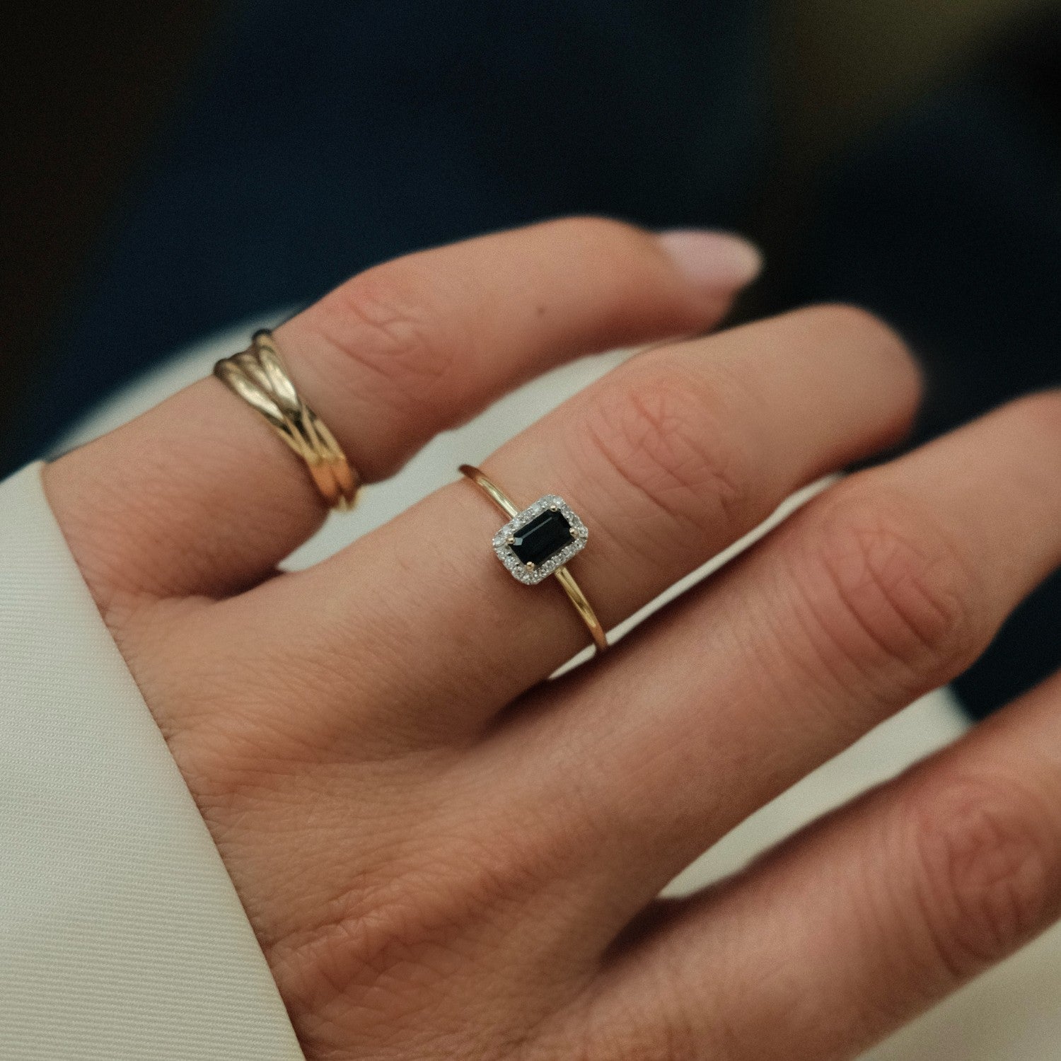 Sapphire halo ring