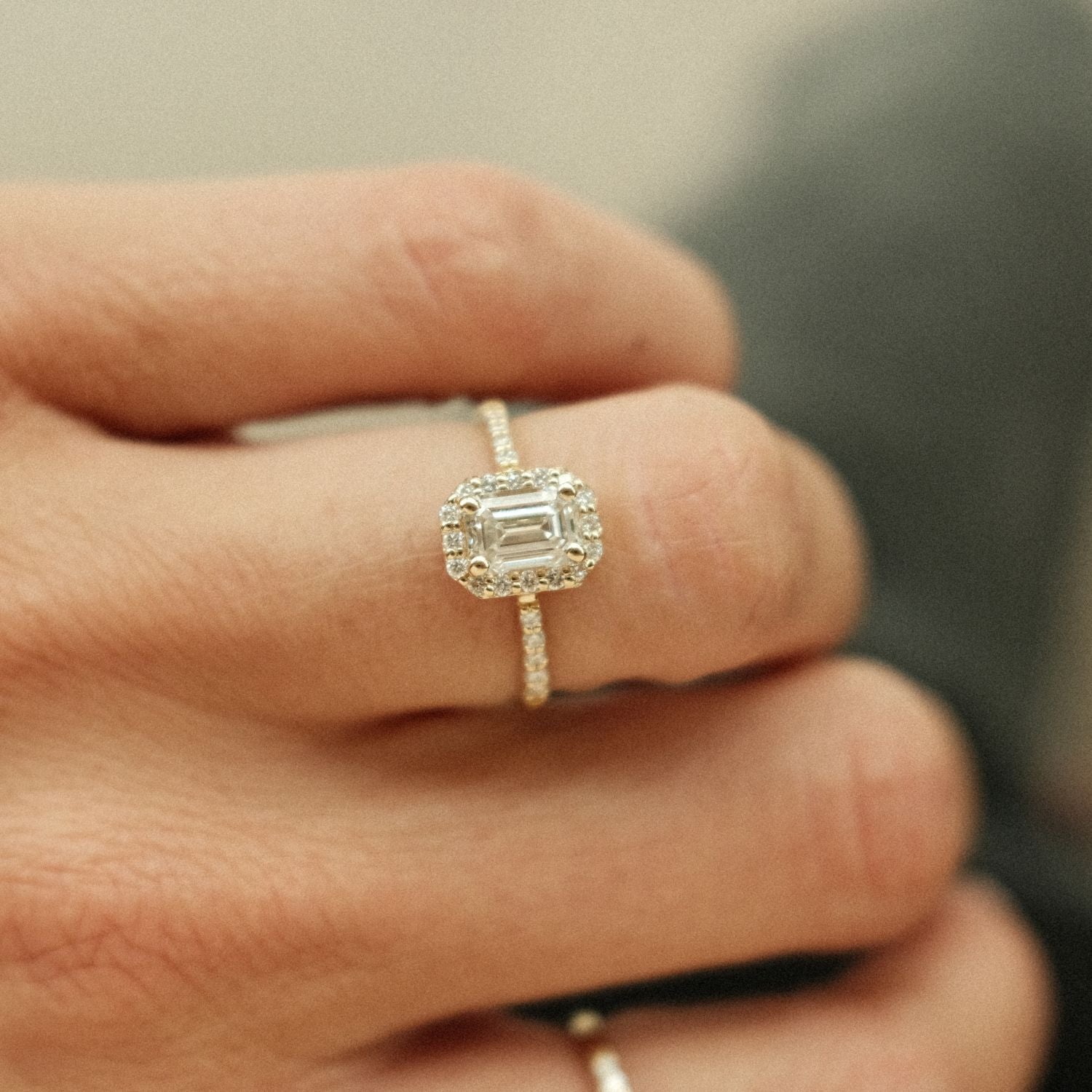 Signature Diamond Ring Halo
