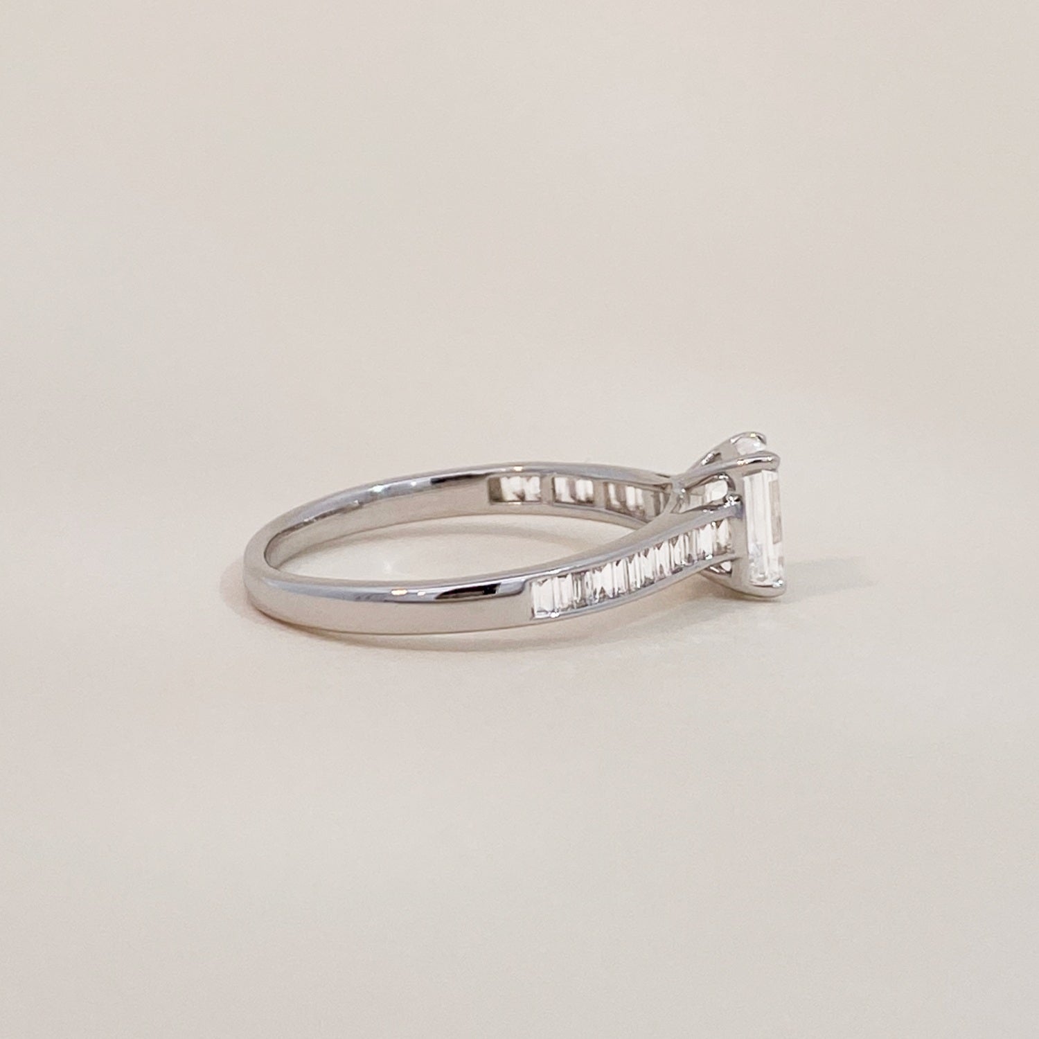 Unique Solitaire Diamond Ring