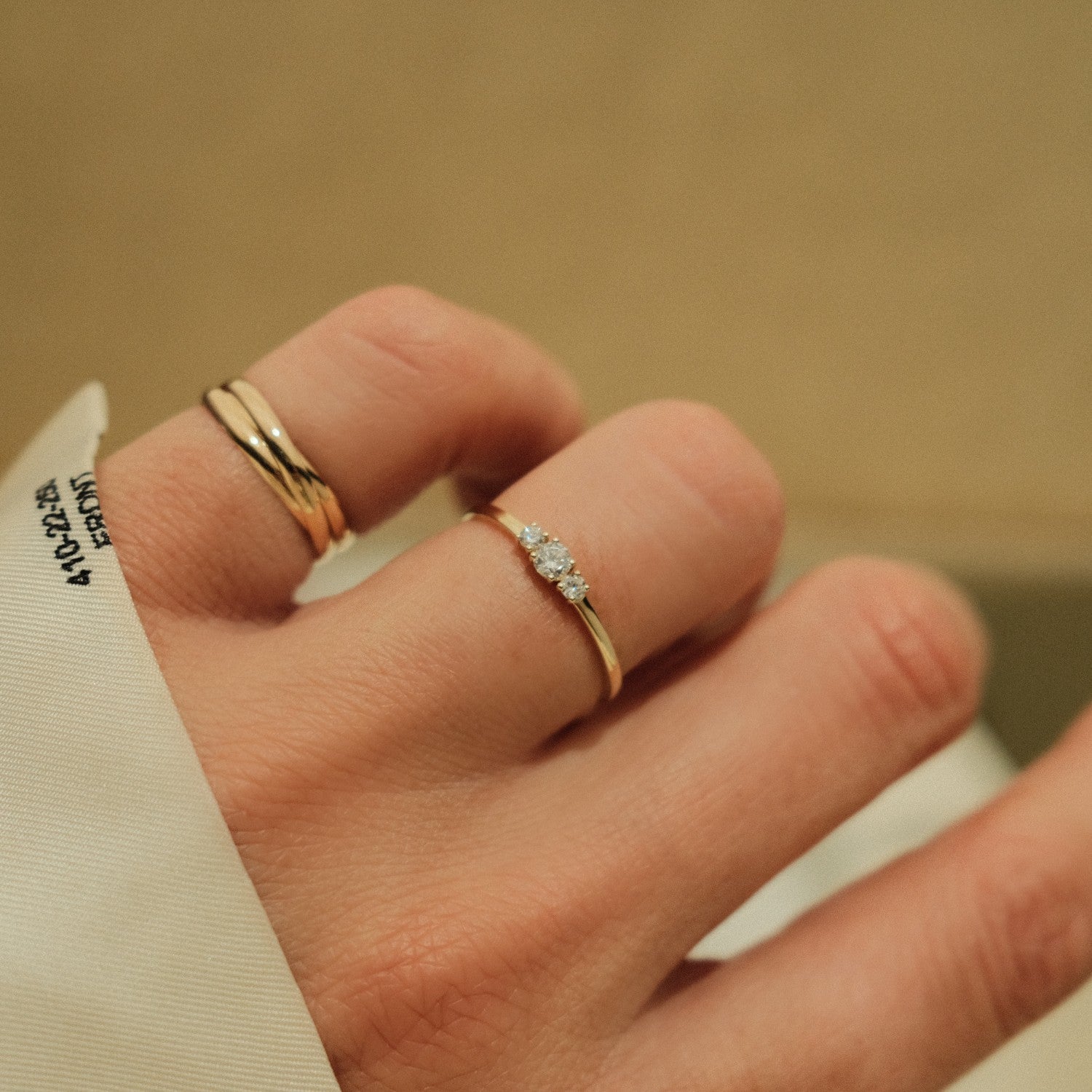 Verfijnde trilogy ring