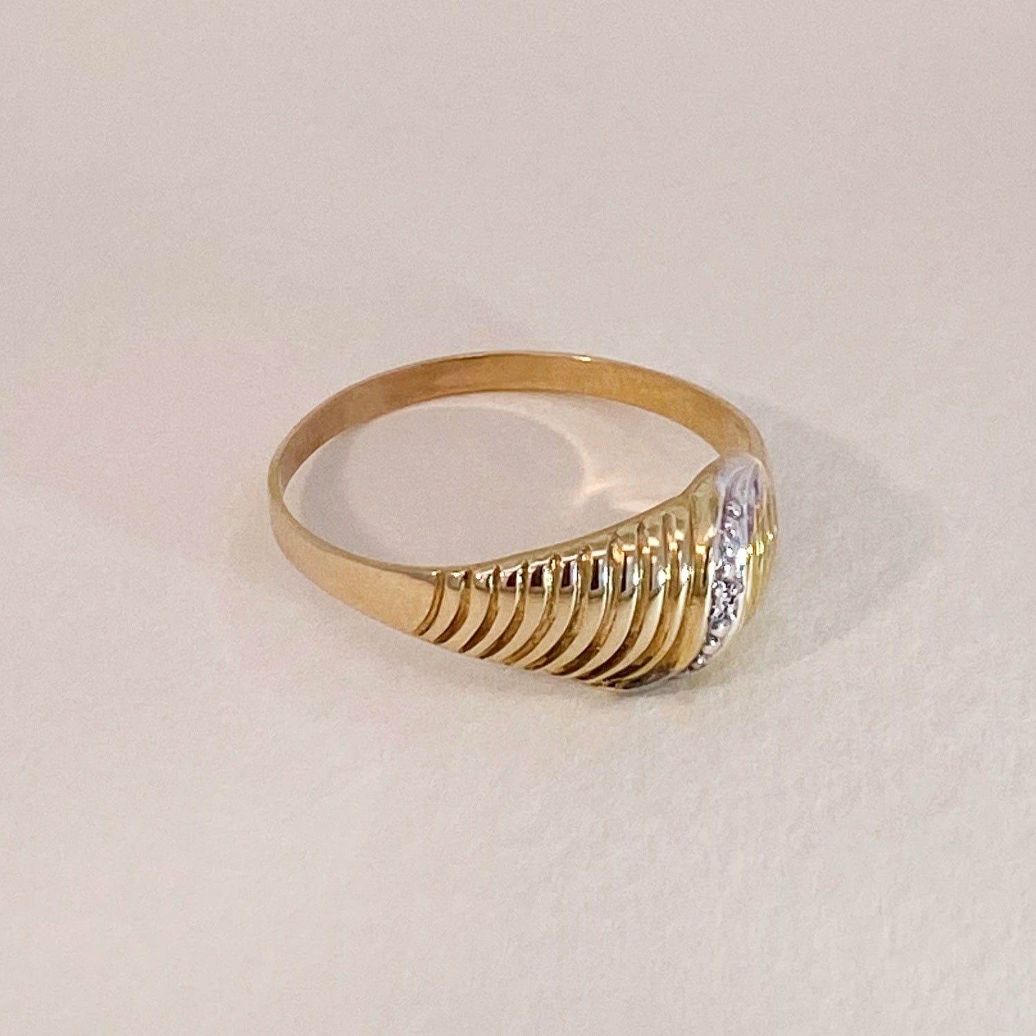 Vintage Waved Diamond Ring