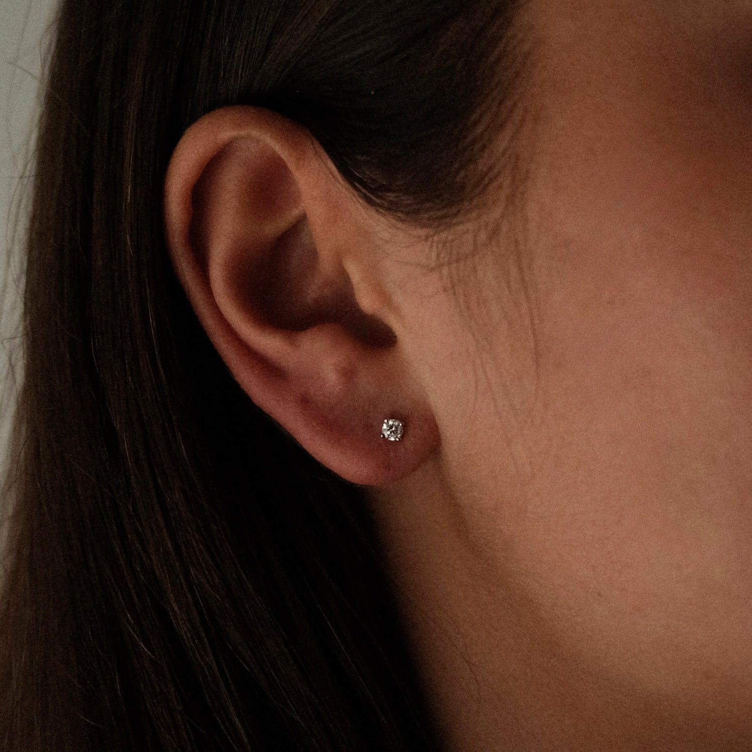 White Gold Brilliant Diamond Stud