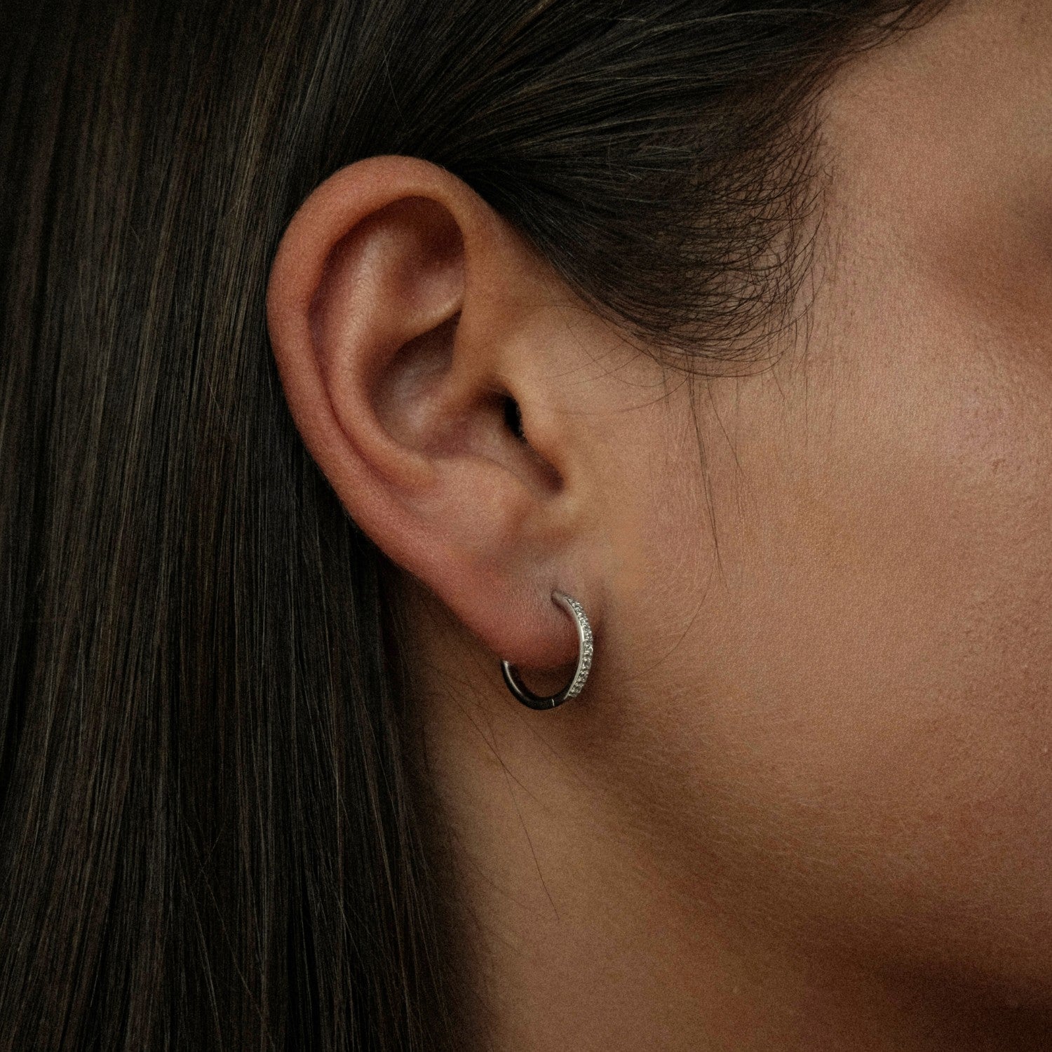 Zilveren hoops met kristal