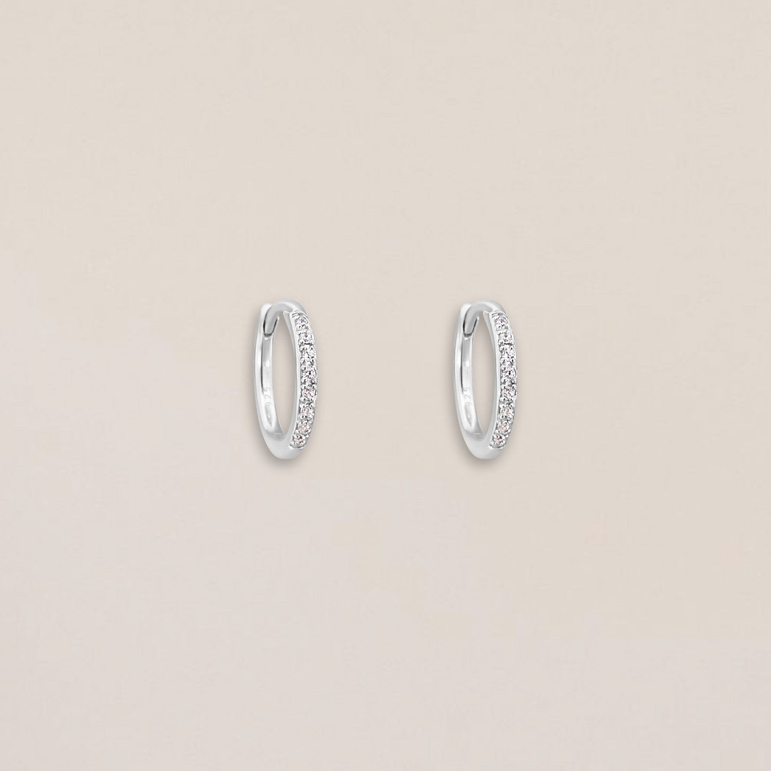 Zilveren kristal hoops