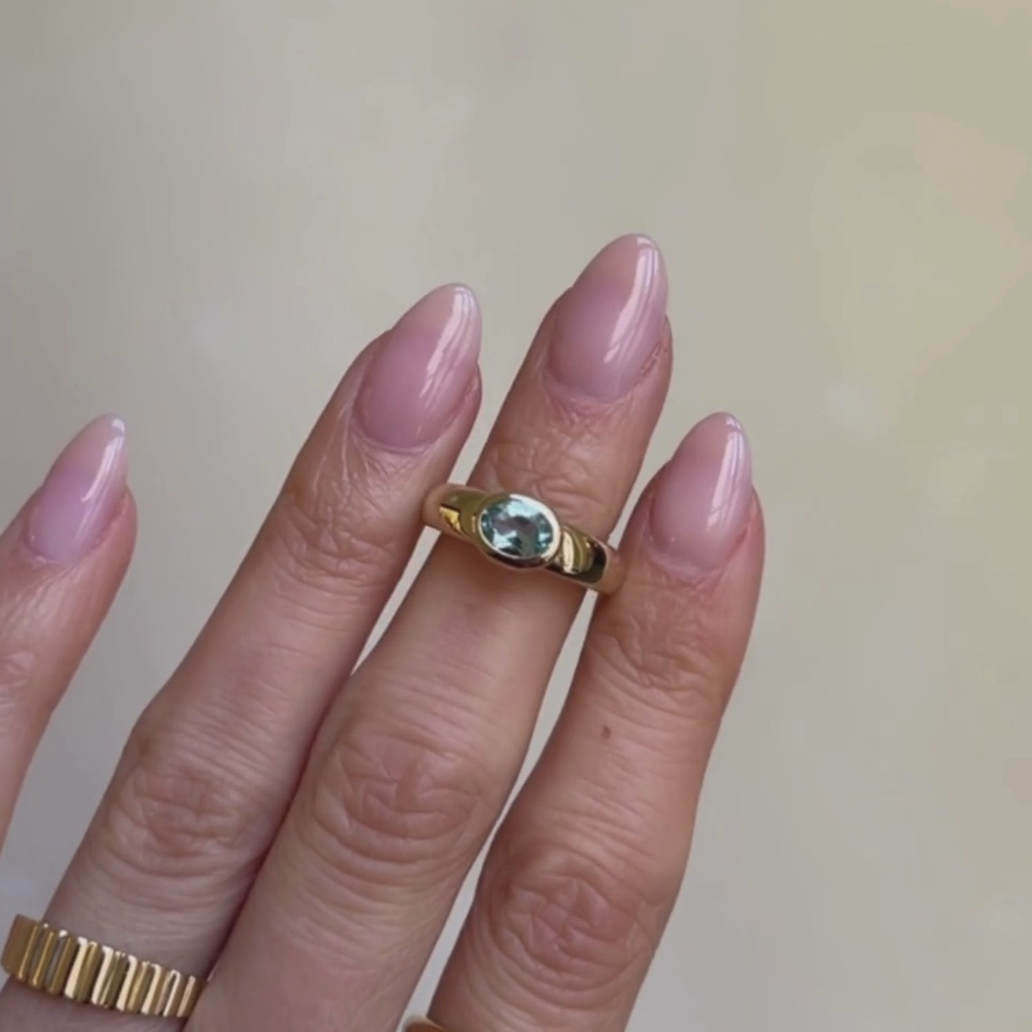 Topaz Ring Bezel Goud