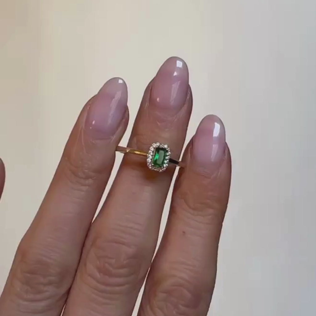Groene Steen Halo Ring